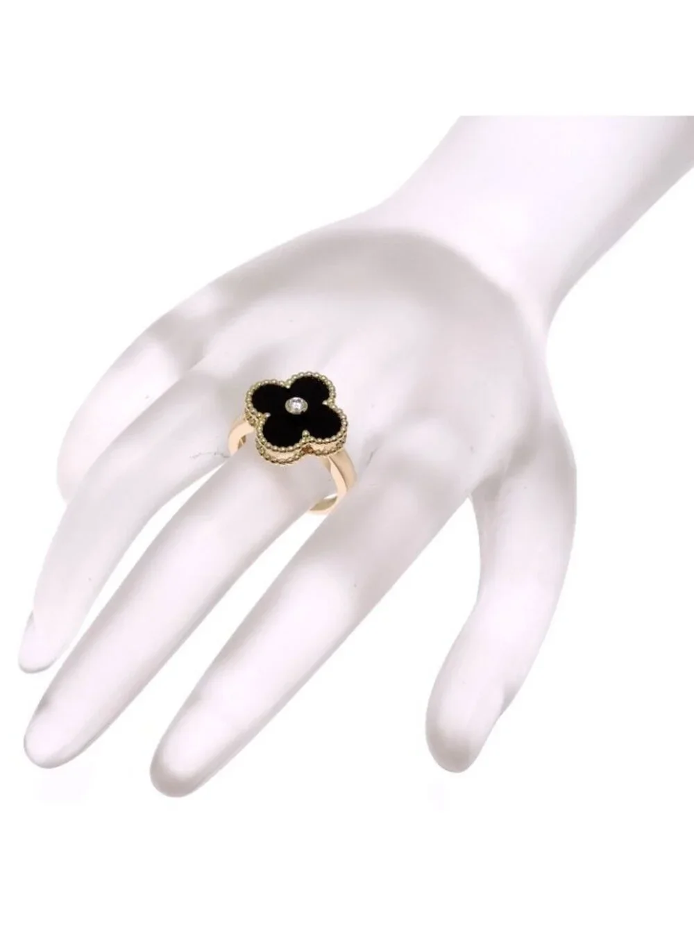 Van Cleef & Arpels Ring
